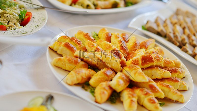 上海饼干生产厂家探秘：揭秘优质饼干的诞生之路